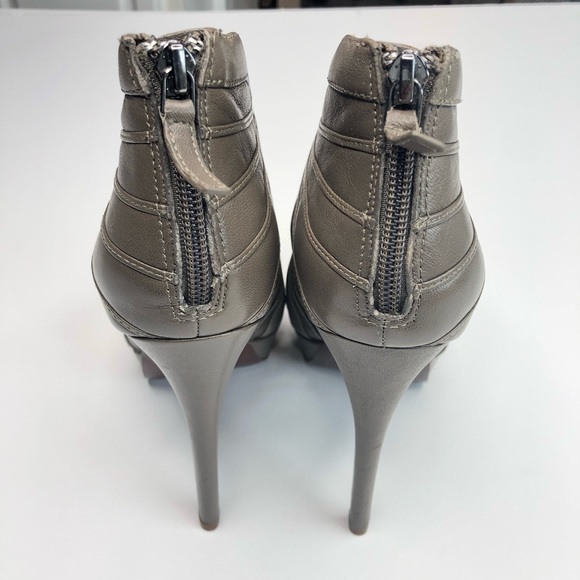 Elie Tahari Bria Gray Bootie Heel Laticed Web 8.5 - Picture 3 of 10
